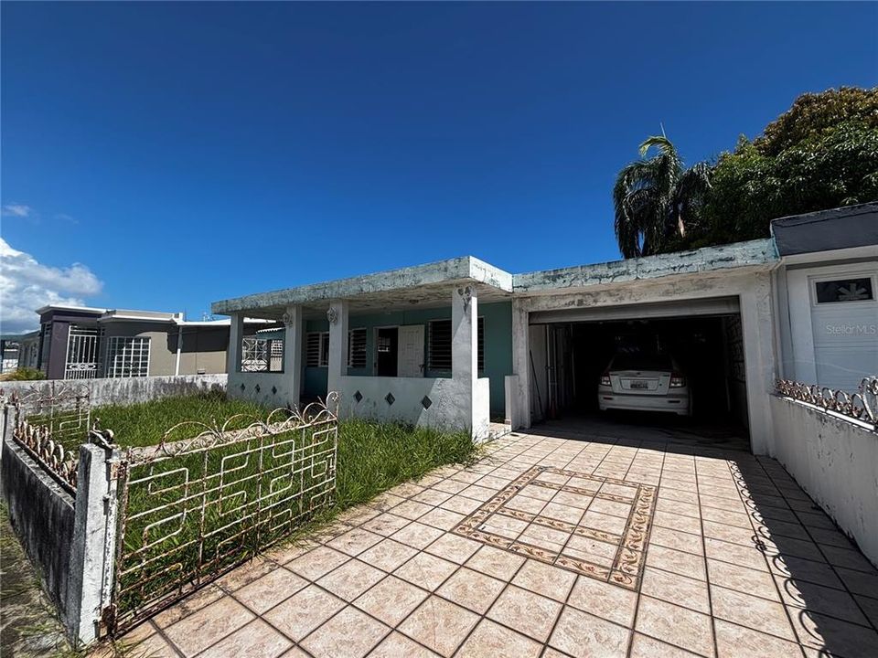 На продажу: $179,000 (4 спален, 2 ванн, 1200 Квадратных фут)