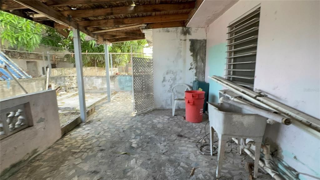 На продажу: $179,000 (4 спален, 2 ванн, 1200 Квадратных фут)