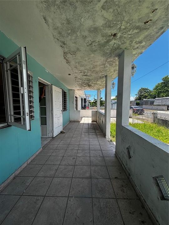 На продажу: $179,000 (4 спален, 2 ванн, 1200 Квадратных фут)