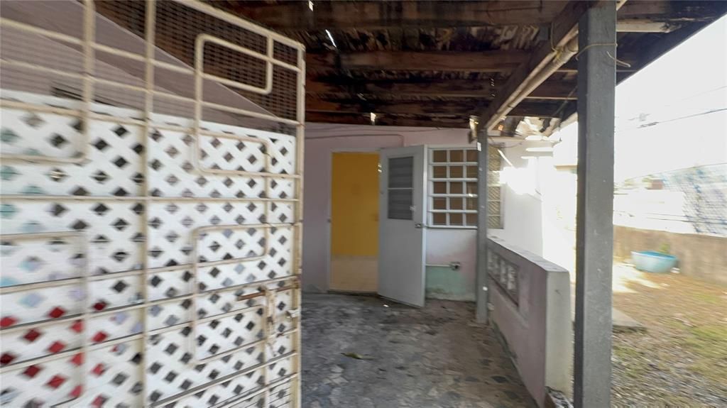 На продажу: $179,000 (4 спален, 2 ванн, 1200 Квадратных фут)