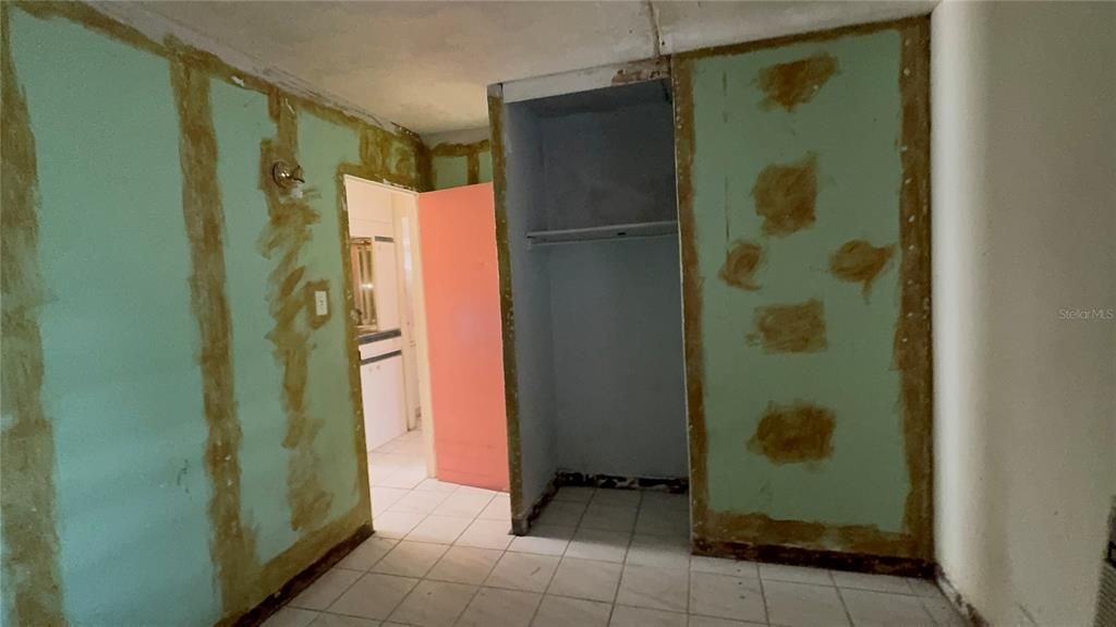 На продажу: $179,000 (4 спален, 2 ванн, 1200 Квадратных фут)