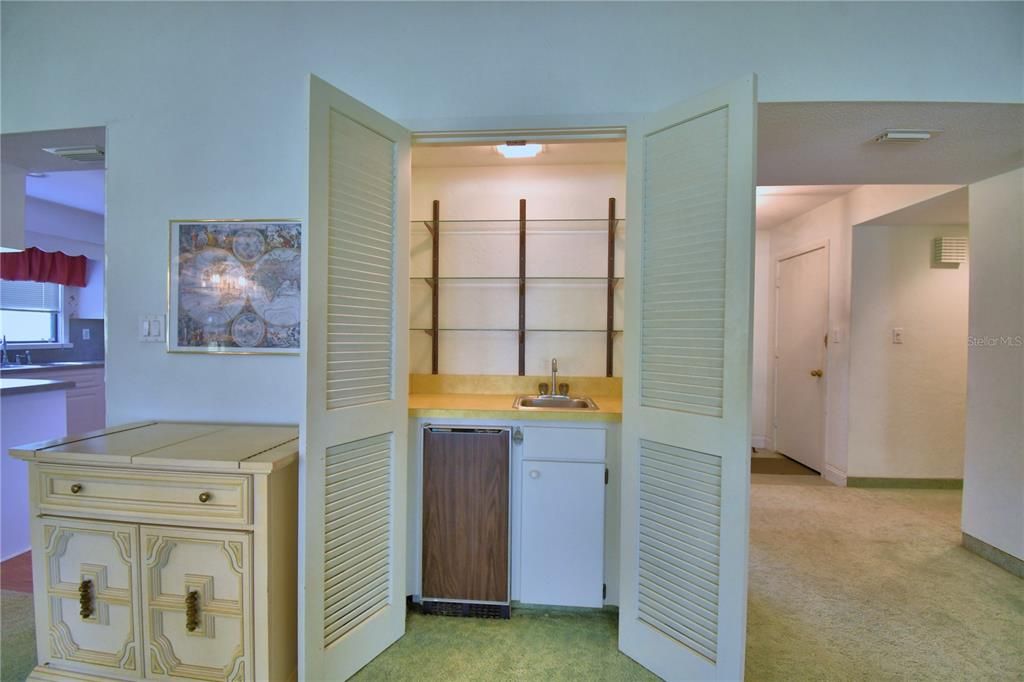 For Sale: $259,000 (2 beds, 3 baths, 2272 Square Feet)