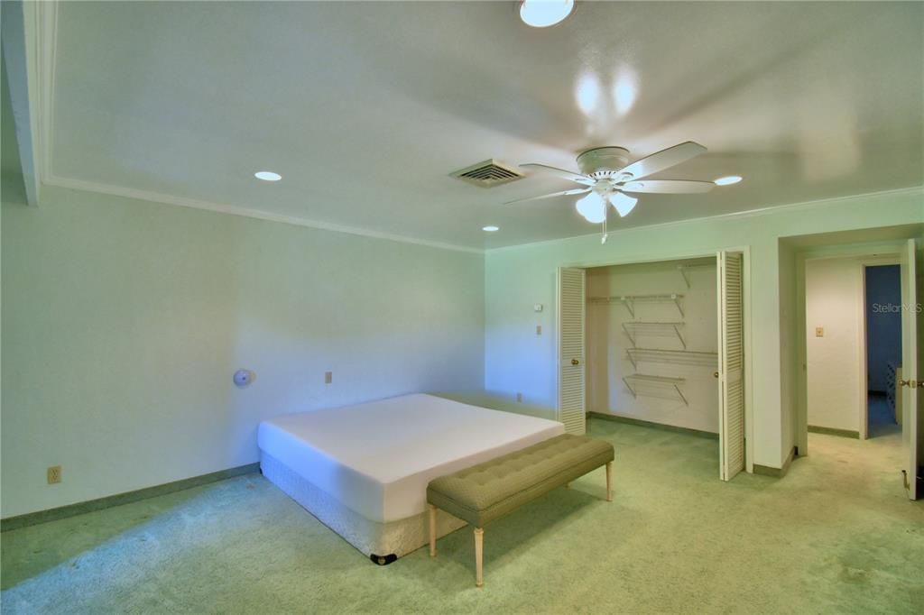 For Sale: $259,000 (2 beds, 3 baths, 2272 Square Feet)