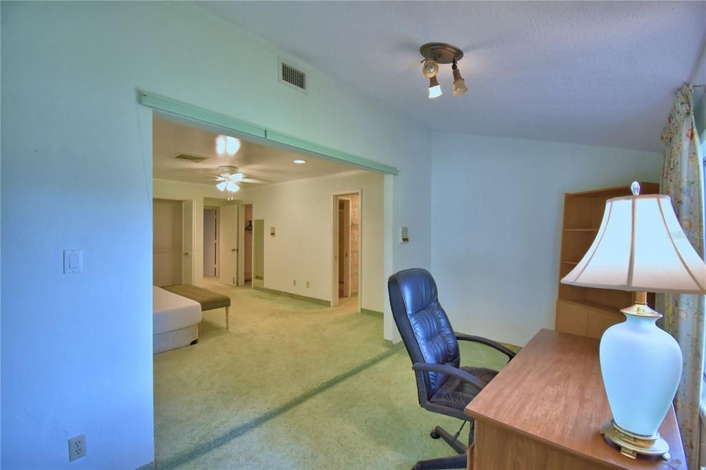 For Sale: $259,000 (2 beds, 3 baths, 2272 Square Feet)