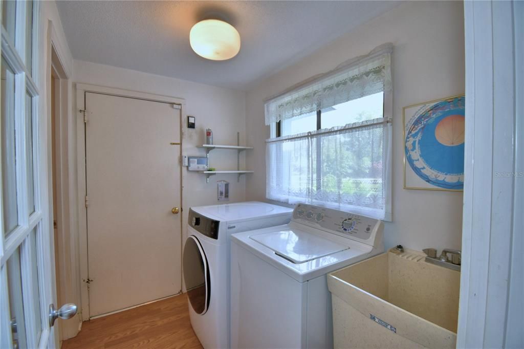 For Sale: $259,000 (2 beds, 3 baths, 2272 Square Feet)