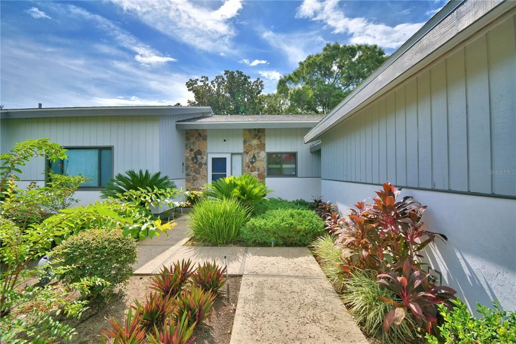 For Sale: $259,000 (2 beds, 3 baths, 2272 Square Feet)