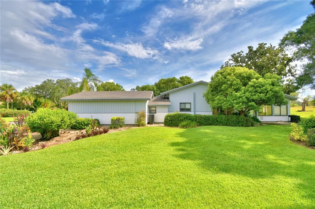 For Sale: $259,000 (2 beds, 3 baths, 2272 Square Feet)