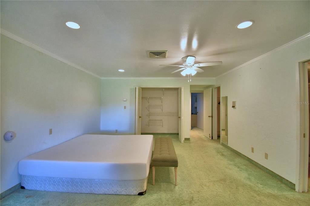 For Sale: $259,000 (2 beds, 3 baths, 2272 Square Feet)