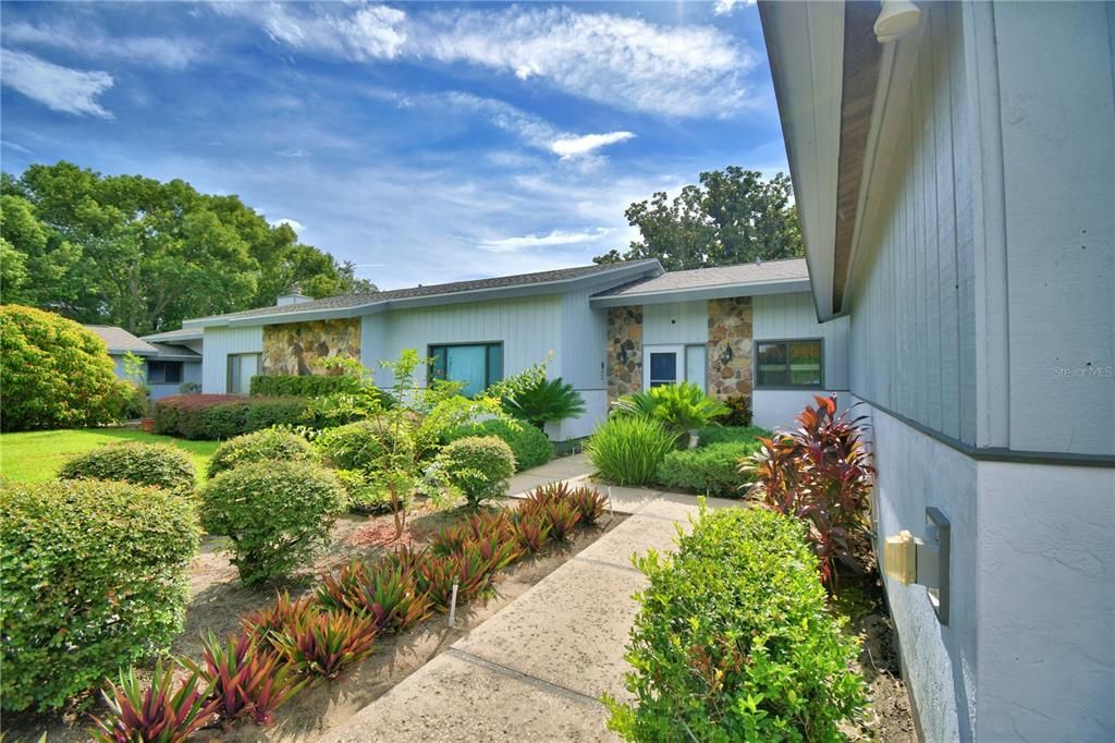 For Sale: $259,000 (2 beds, 3 baths, 2272 Square Feet)