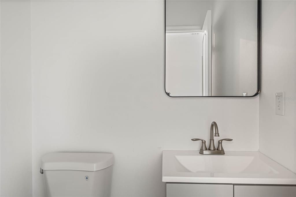 En Venta: $429,000 (4 camas, 2 baños, 1938 Pies cuadrados)