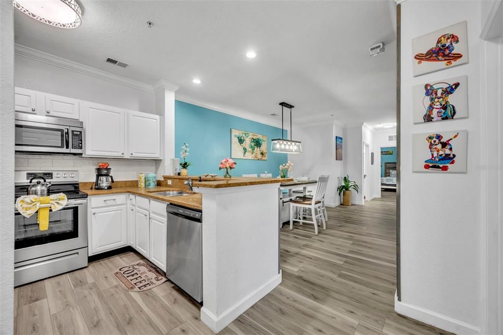 待售: $255,000 (3 贝兹, 2 浴室, 1244 平方英尺)