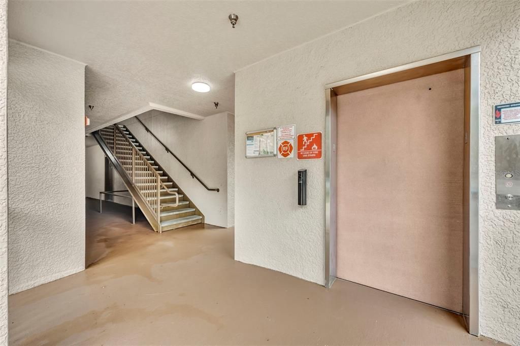 待售: $255,000 (3 贝兹, 2 浴室, 1244 平方英尺)