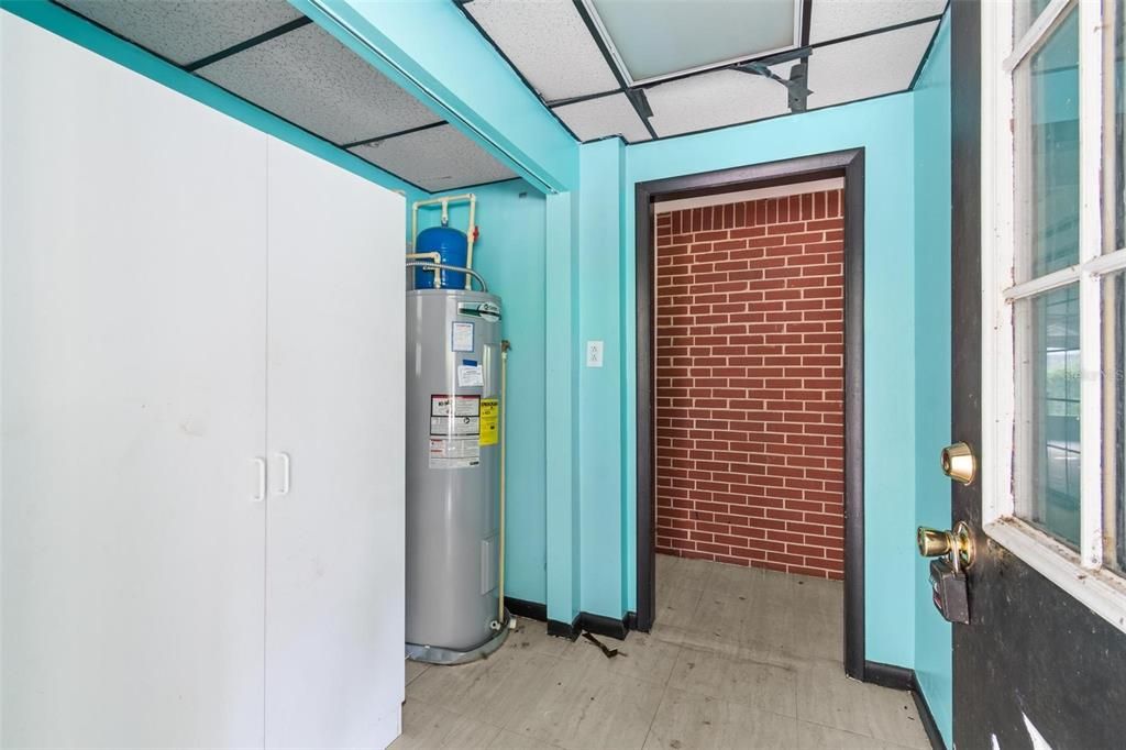 На продажу: $244,000 (4 спален, 2 ванн, 1339 Квадратных фут)