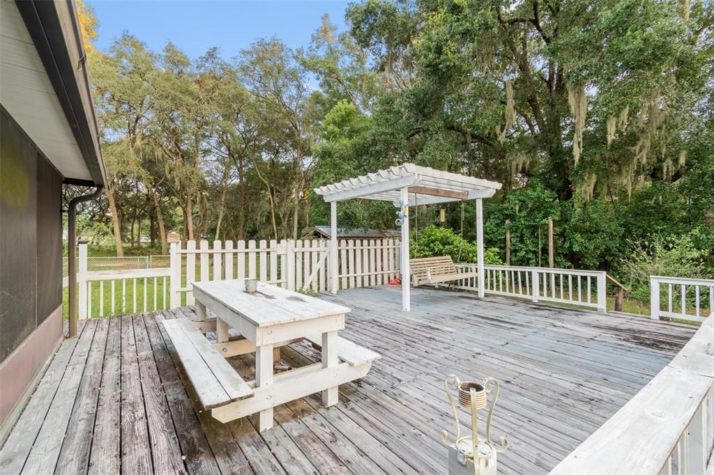 На продажу: $244,000 (4 спален, 2 ванн, 1339 Квадратных фут)