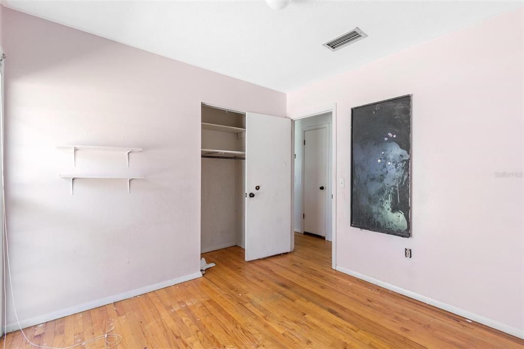 На продажу: $244,000 (4 спален, 2 ванн, 1339 Квадратных фут)