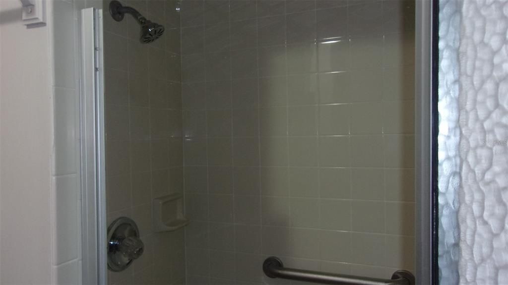 Active With Contract: $144,777 (2 beds, 2 baths, 1144 Square Feet)