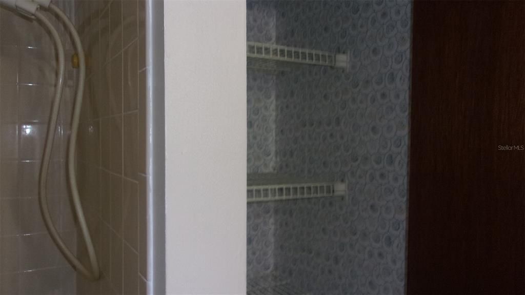 Active With Contract: $144,777 (2 beds, 2 baths, 1144 Square Feet)