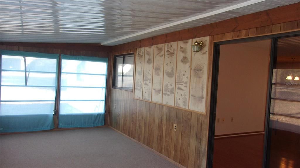 Active With Contract: $144,777 (2 beds, 2 baths, 1144 Square Feet)