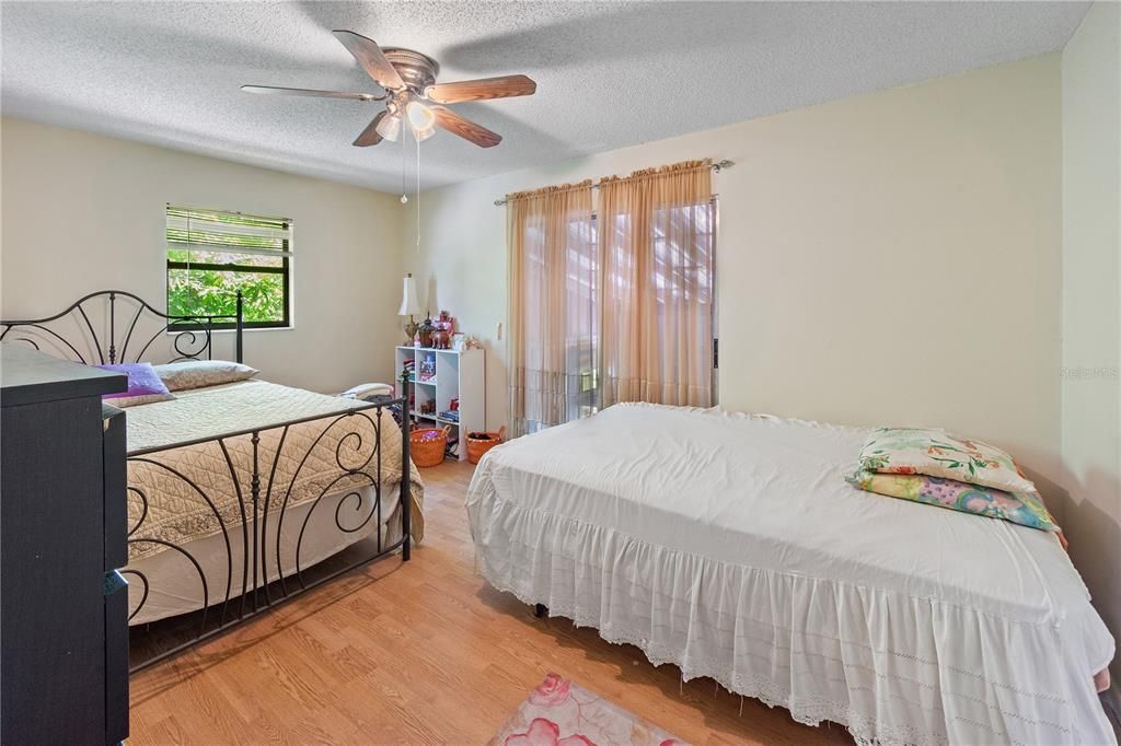 En Venta: $520,000 (3 camas, 3 baños, 1554 Pies cuadrados)