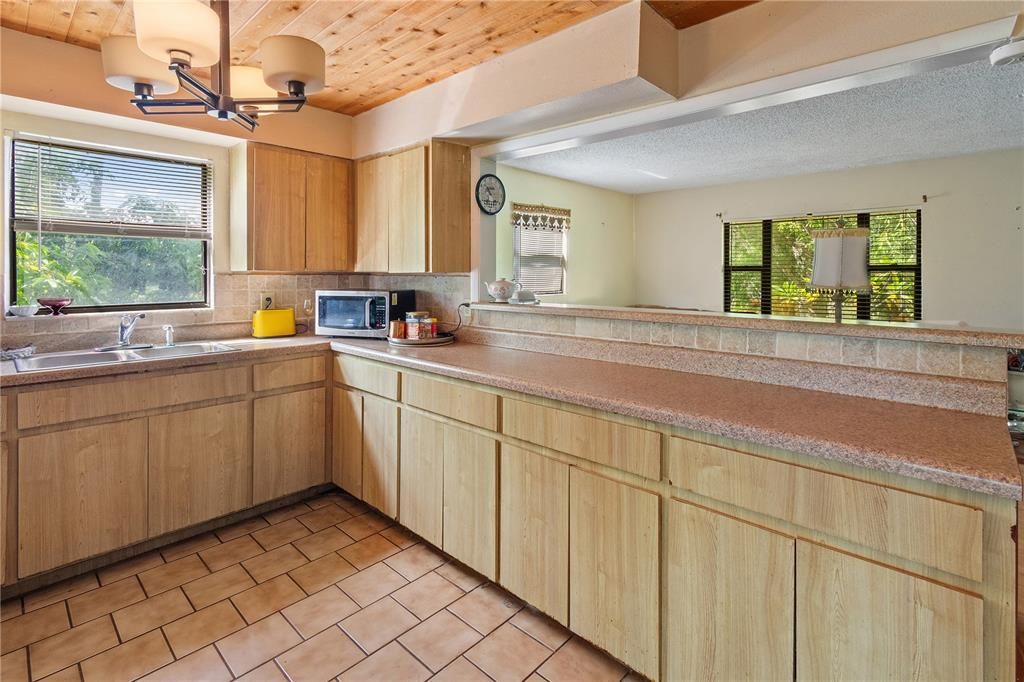 En Venta: $520,000 (3 camas, 3 baños, 1554 Pies cuadrados)