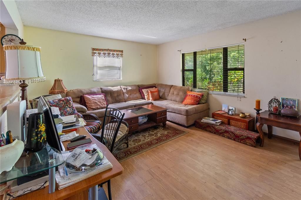 En Venta: $520,000 (3 camas, 3 baños, 1554 Pies cuadrados)