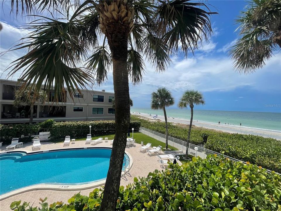 出租: $6,500 (2 贝兹, 2 浴室, 1388 平方英尺)