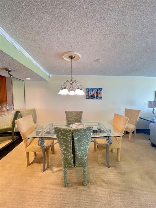 出租: $6,500 (2 贝兹, 2 浴室, 1388 平方英尺)