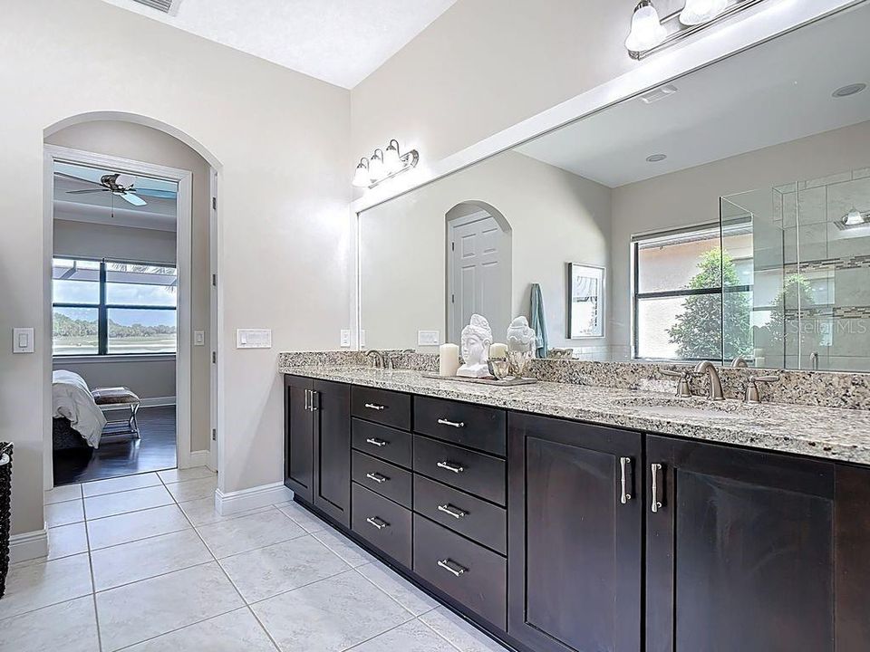 For Sale: $1,098,000 (4 beds, 2 baths, 2254 Square Feet)