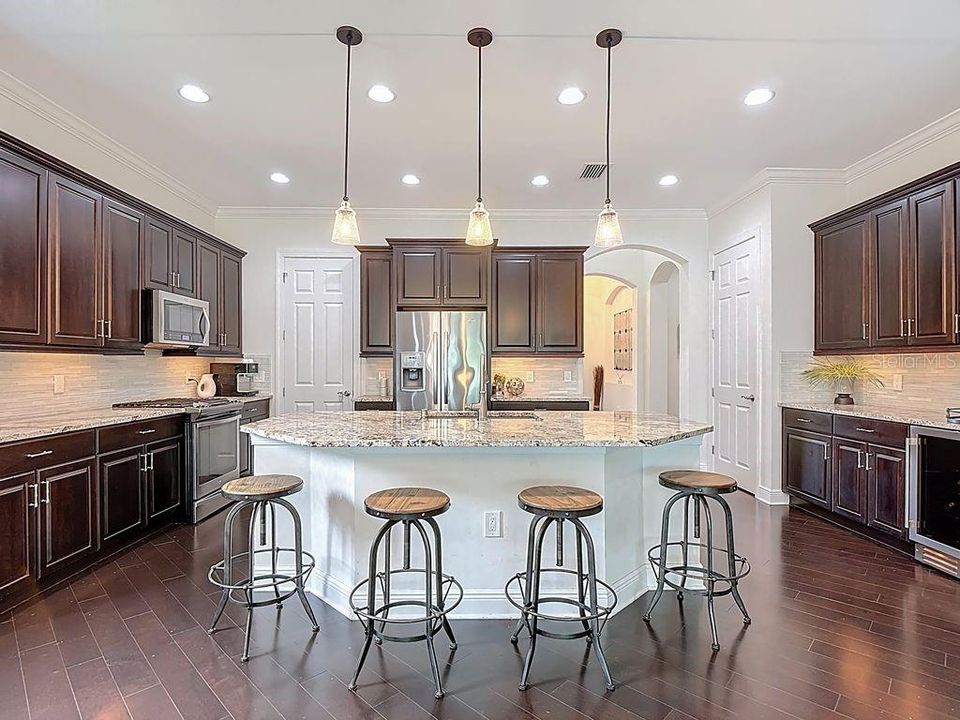 For Sale: $1,098,000 (4 beds, 2 baths, 2254 Square Feet)