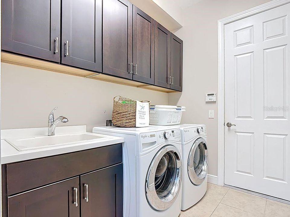 For Sale: $1,098,000 (4 beds, 2 baths, 2254 Square Feet)