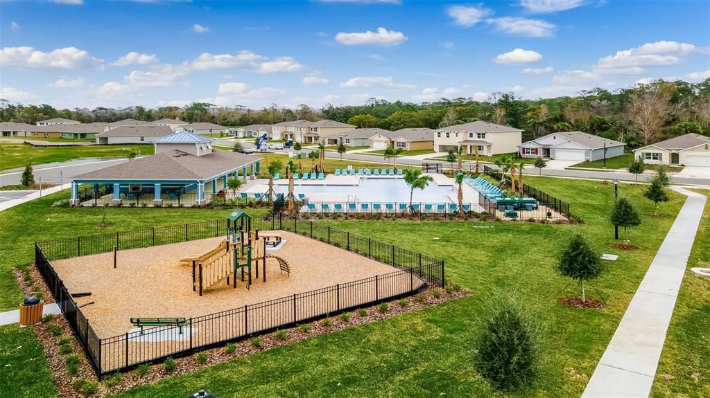 Active With Contract: $399,990 (3 beds, 2 baths, 1504 Square Feet)