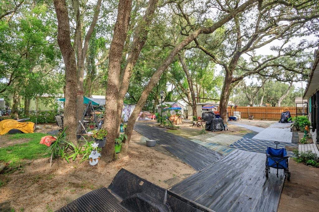 For Sale: $165,000 (3 beds, 2 baths, 924 Square Feet)