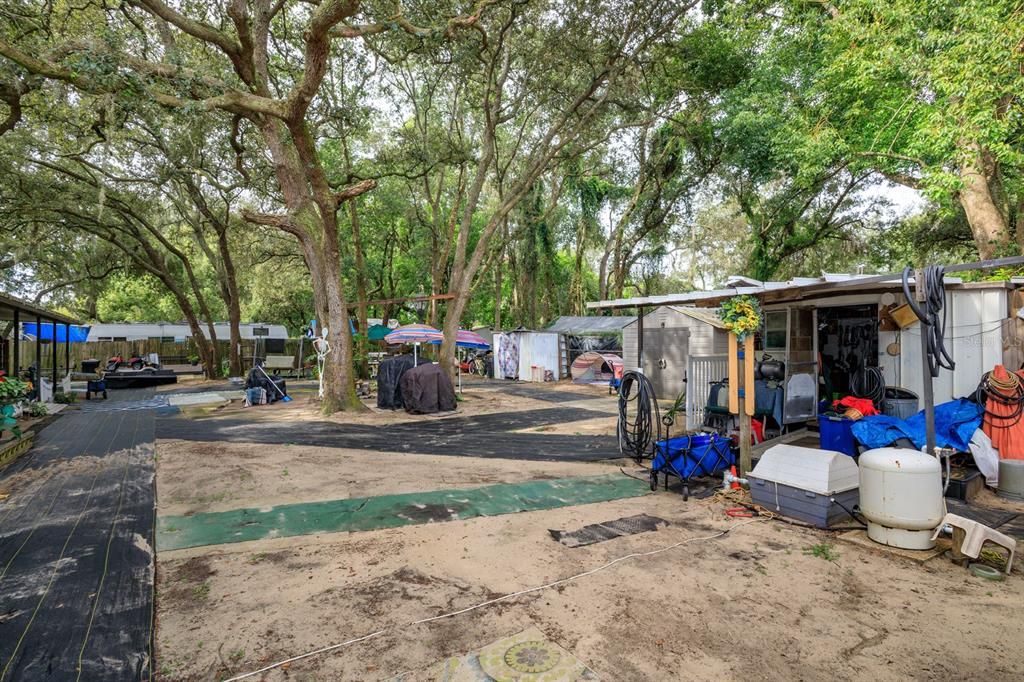 For Sale: $165,000 (3 beds, 2 baths, 924 Square Feet)