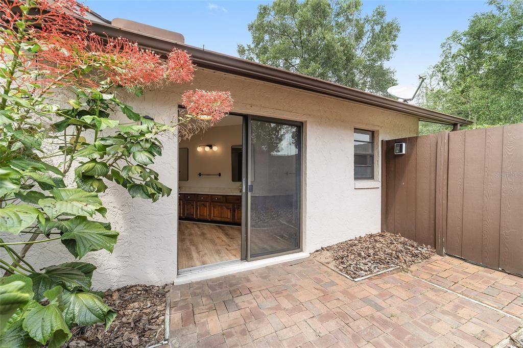 Active With Contract: $549,999 (4 beds, 2 baths, 3296 Square Feet)