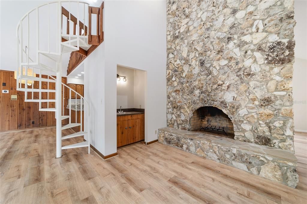 Active With Contract: $549,999 (4 beds, 2 baths, 3296 Square Feet)