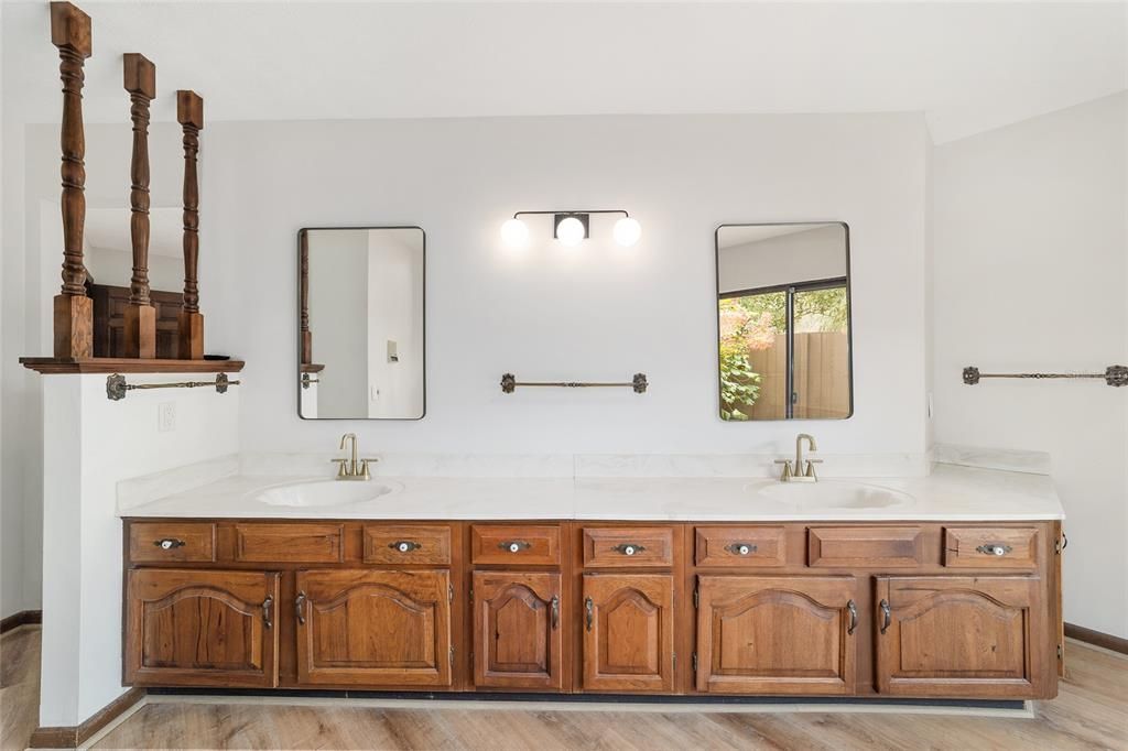 Active With Contract: $549,999 (4 beds, 2 baths, 3296 Square Feet)