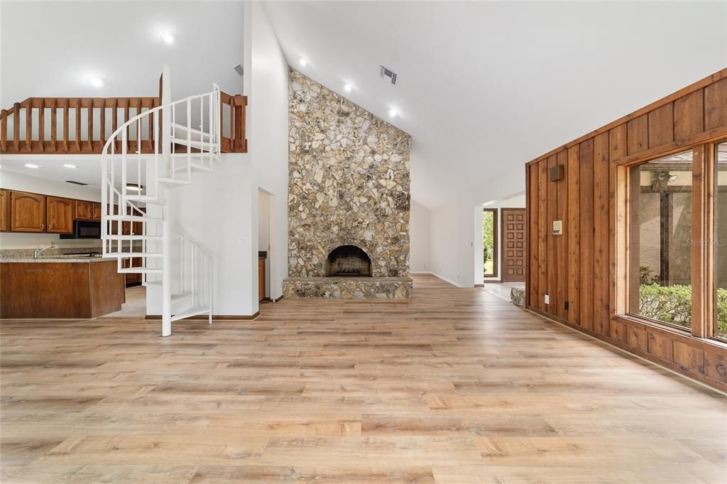 Active With Contract: $549,999 (4 beds, 2 baths, 3296 Square Feet)