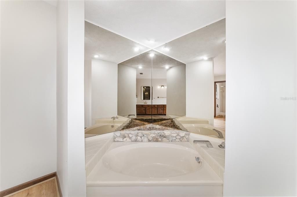 Active With Contract: $549,999 (4 beds, 2 baths, 3296 Square Feet)