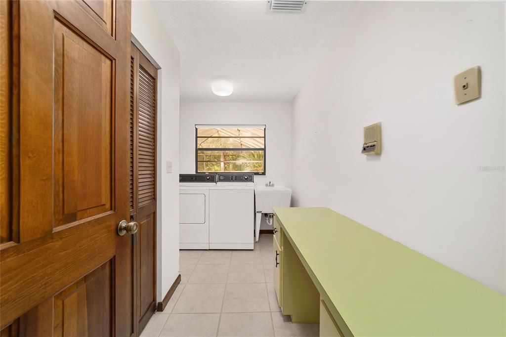Active With Contract: $549,999 (4 beds, 2 baths, 3296 Square Feet)