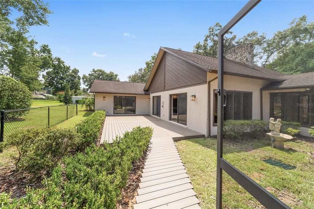 Active With Contract: $549,999 (4 beds, 2 baths, 3296 Square Feet)