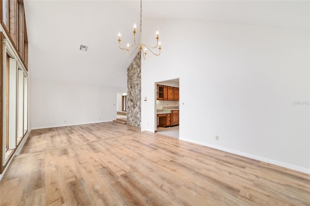 Active With Contract: $549,999 (4 beds, 2 baths, 3296 Square Feet)