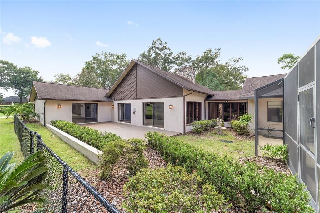 Active With Contract: $549,999 (4 beds, 2 baths, 3296 Square Feet)