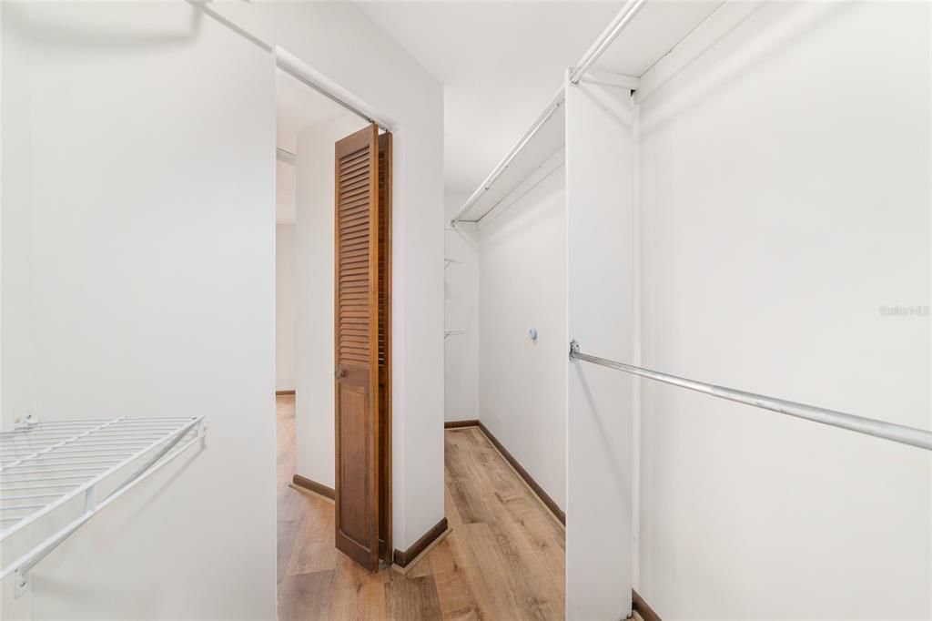 Active With Contract: $549,999 (4 beds, 2 baths, 3296 Square Feet)