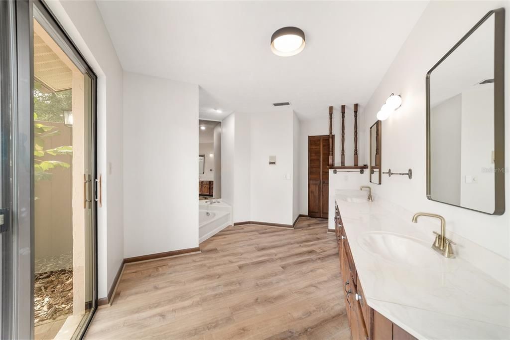 Active With Contract: $549,999 (4 beds, 2 baths, 3296 Square Feet)