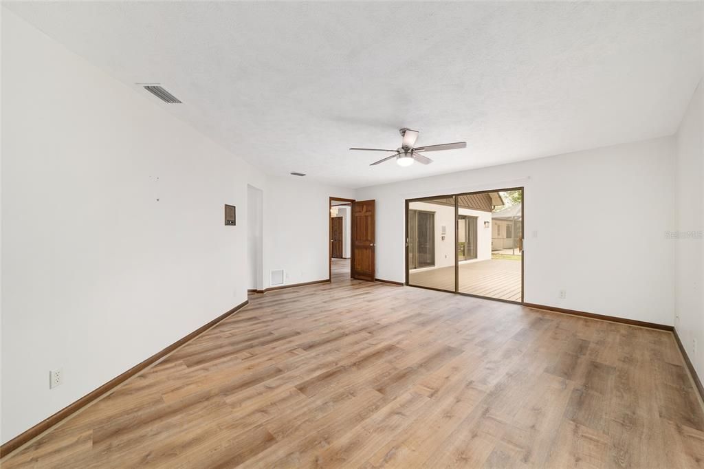 Active With Contract: $549,999 (4 beds, 2 baths, 3296 Square Feet)