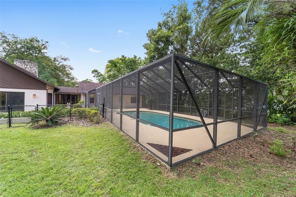 Active With Contract: $549,999 (4 beds, 2 baths, 3296 Square Feet)