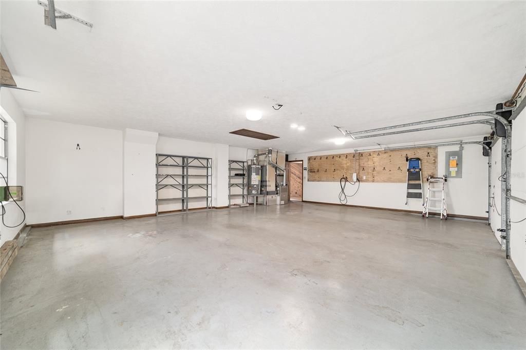 Active With Contract: $549,999 (4 beds, 2 baths, 3296 Square Feet)