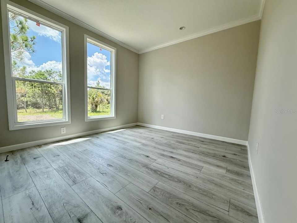 待售: $275,000 (3 贝兹, 2 浴室, 1387 平方英尺)