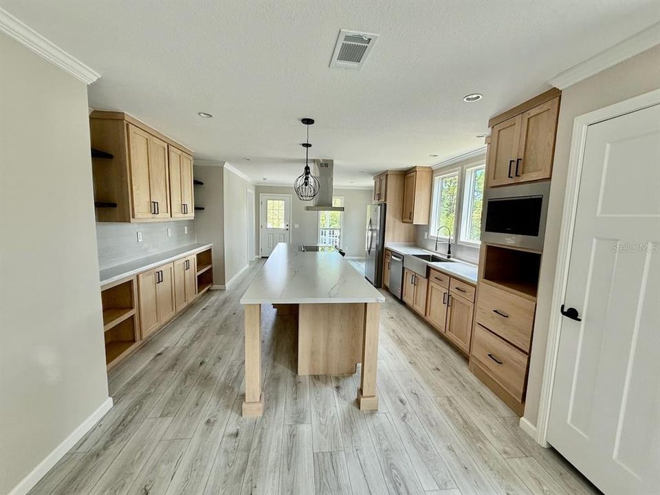 待售: $275,000 (3 贝兹, 2 浴室, 1387 平方英尺)