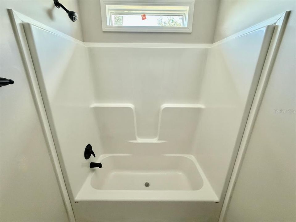 待售: $275,000 (3 贝兹, 2 浴室, 1387 平方英尺)